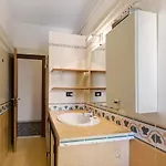 Casa Fronte Mare Semesterbostad Arma di Taggia